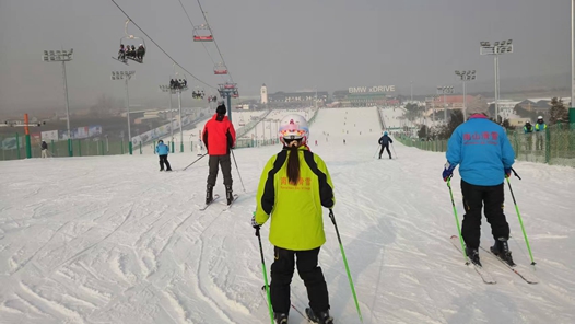黑龙江省设立“中小学生冰雪周” 确保每名学生至少掌握1项冰雪运动技能