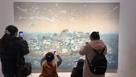 从传统文化中汲取创作灵感，这个“凤冠”系列也火了