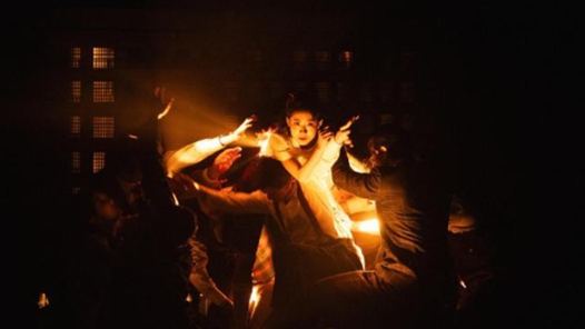 舞台剧《诺曼底公寓》在沪首演 改编自高渊同名小说