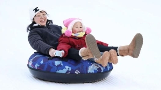 冰雪微笑曲线｜万亿冰雪赛道下绽放的“笑脸”