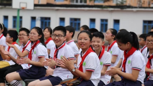 当校园流行语撞上网络梗 如何疏通“梗阻”