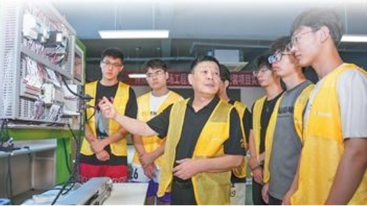 大数据观察·点读“十四五”｜从产教融合看职业教育新前景