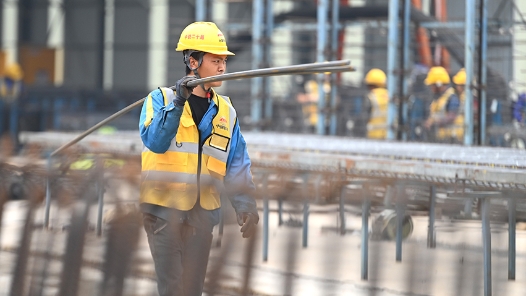 我国首个“6车道改12车道”高速公路改扩建项目建成通车