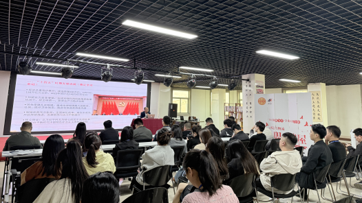 福建晋江：劳模宣讲进基层 榜样力量促发展