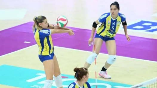 意甲女排联赛上演“中国德比” 朱婷庄宇珊奉献精彩对决