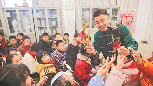 非遗皮影迎元旦