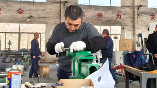 江西省上高县机械行业职业技能竞赛举行