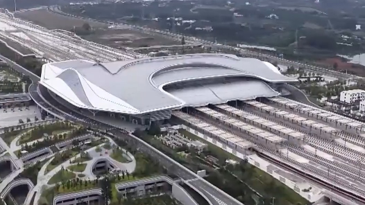 视频丨出行按下加速键 多条高铁高速线路密集上新
