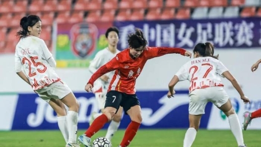 长春女足夺得2025中国足球协会杯赛（女子）冠军