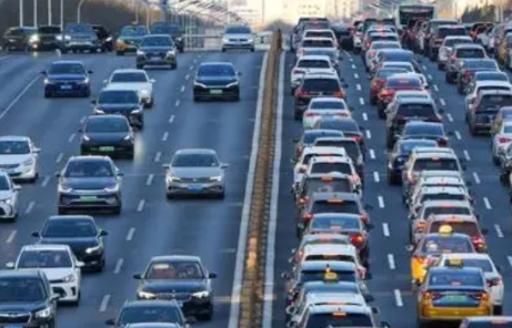 前11个月我国交通出行人数达618.7亿人次