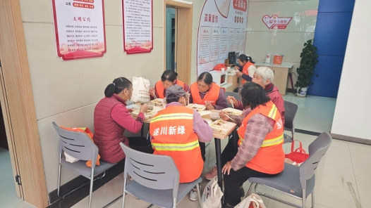 江西省遂川县爱心午餐公益活动温暖启动