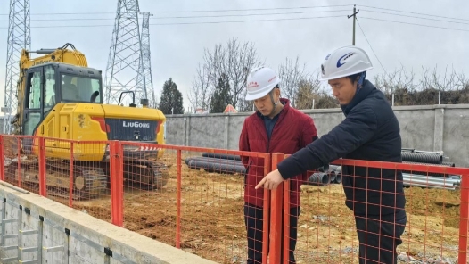 郑伟：在208公里铁轨上写答案的人