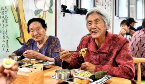 从适老改造到医养结合 为乡土晚年铺就安途