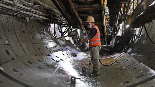 蓝领工匠创新赋能新质生产力