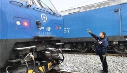 584公里铁路运输线上的守护者