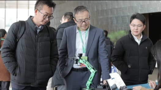 百项创新角逐未来