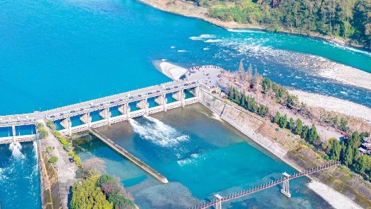 古而不老的都江堰：水润“天府粮仓”，赋能川渝经济