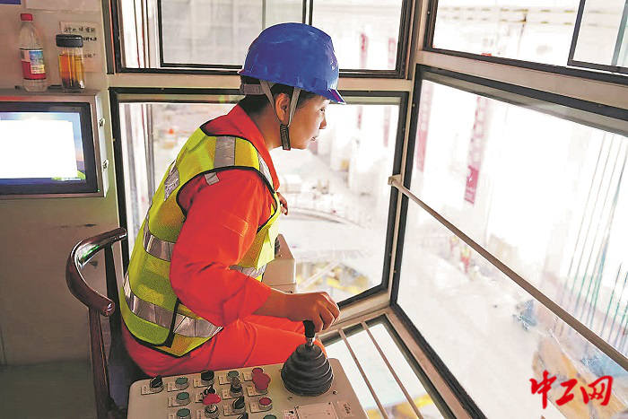 3281945_tpzz_1767510566695_b