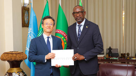 马里总统：坚定支持一个中国原则