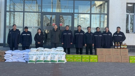 内蒙古杭锦旗总工会开展“冬送温暖”慰问活动