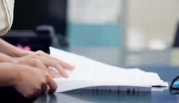 视频｜向灵活就业养老金“伸手” 终成阶下囚