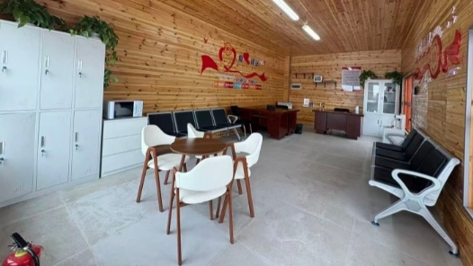 内蒙古锡林浩特市总工会新建两个户外劳动者工会驿站