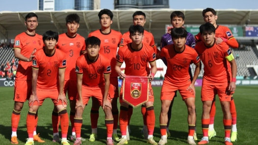 “彭啸哥哥进球，我从沙发上跳了起来”——中国U23男足激励青少年球员