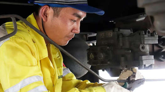 聚焦·00后当上班组长｜从话少变“唠叨”