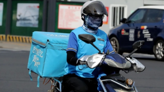 骑手配送途中受伤 保险公司拒绝理赔