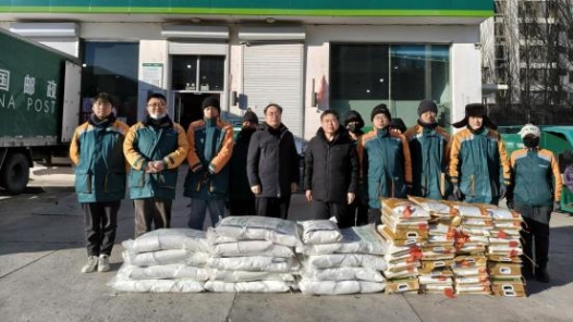 内蒙古科尔沁右翼前旗总工会慰问新就业形态劳动者