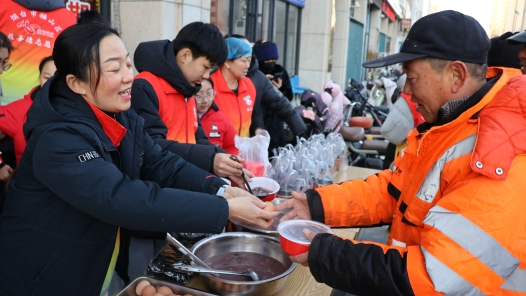 山东省烟台市福山区：工会同行，温暖送进寒风里
