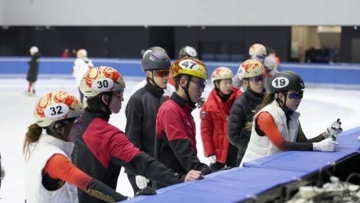 中国短道队即将出征 领队谈冬奥目标：为国争光