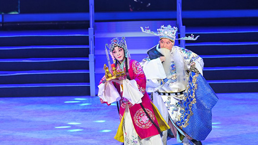 新春走基层｜小县城好戏连台 “剧院里过大年”