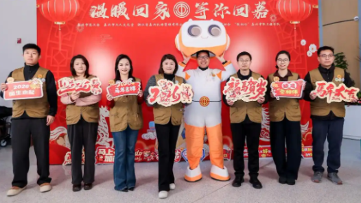 浙江嘉兴“流动的工人文化宫”让春运旅途暖意融融