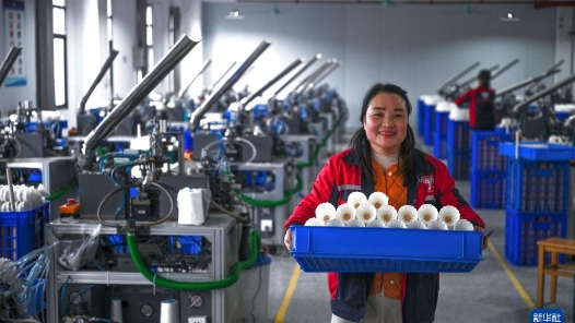 新春走基层｜贵州锦屏：小小羽毛球成就县域大产业