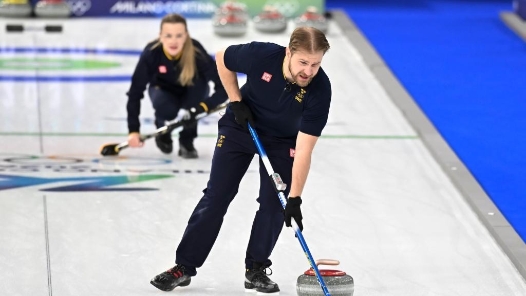 冬奥会｜冰壶混双开赛 亲人搭档闪耀