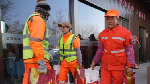 宁夏银川工会新春“送温暖”活动惠及3万余名职工