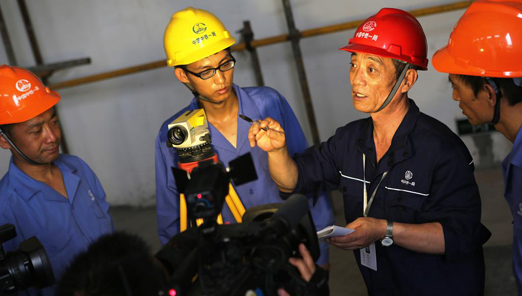 总书记在全国总工会与我们劳模代表座谈