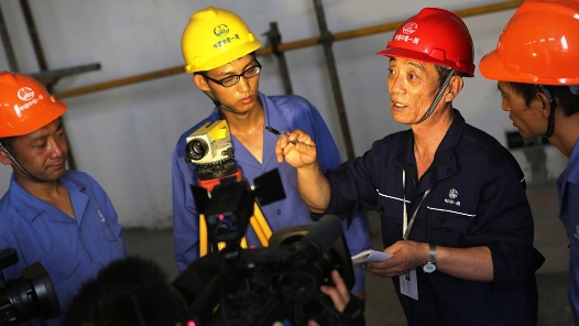 总书记在全国总工会与我们劳模代表座谈