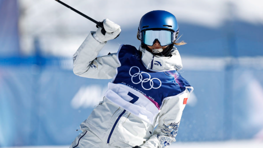 新华图讯丨冬奥会自由式滑雪：三名中国选手晋级女子坡面障碍技巧决赛