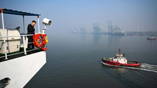 新春走基层·记者体验360行｜当引航员！这双船舶的“眼睛”不一般