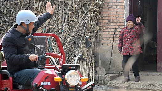 李强在政府工作报告中介绍，一年来统筹推进新型城镇化和乡村全面振兴，促进城乡区域协调发展