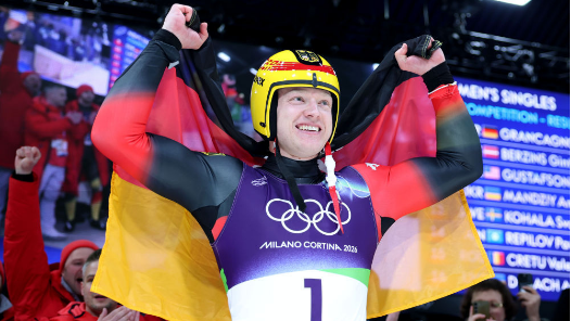 冬奥会｜四次滑行、四破纪录！德国选手朗根汉摘得雪橇男子单人金牌