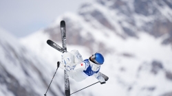 新华社快讯：谷爱凌夺得米兰冬奥会自由式滑雪女子坡面障碍技巧银牌