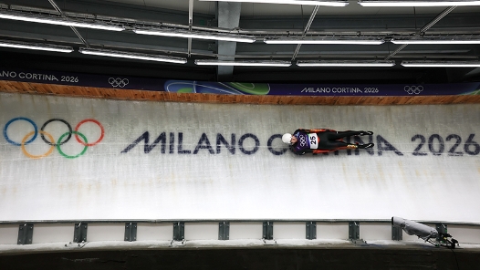 中国雪橇队当好“追赶者”