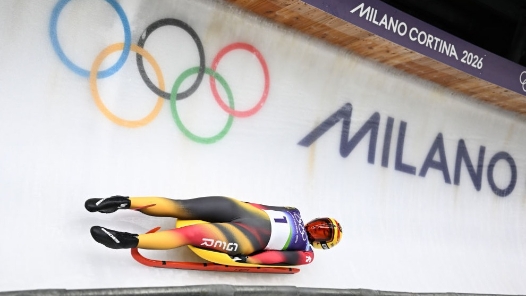 冬奥会｜女子单人雪橇：德国选手夺金 中国选手刷新成绩