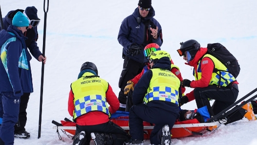 冬奥会｜中国单板滑雪队：刘佳宇系头部外伤 确认脊椎无异常