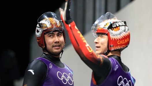 冬奥会｜双人雪橇：意大利队揽两金 中国组合迎突破