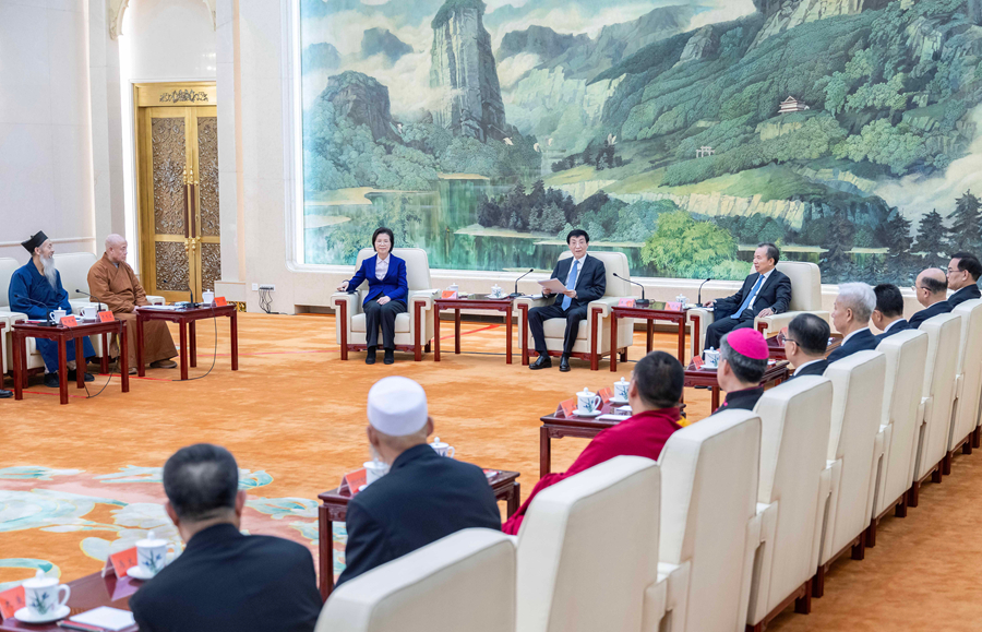 MewoSzVkusuKfQ2n (1)