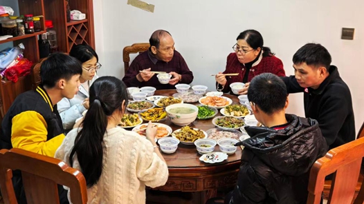 新春走基层｜一对农民工夫妻的18载归途之变